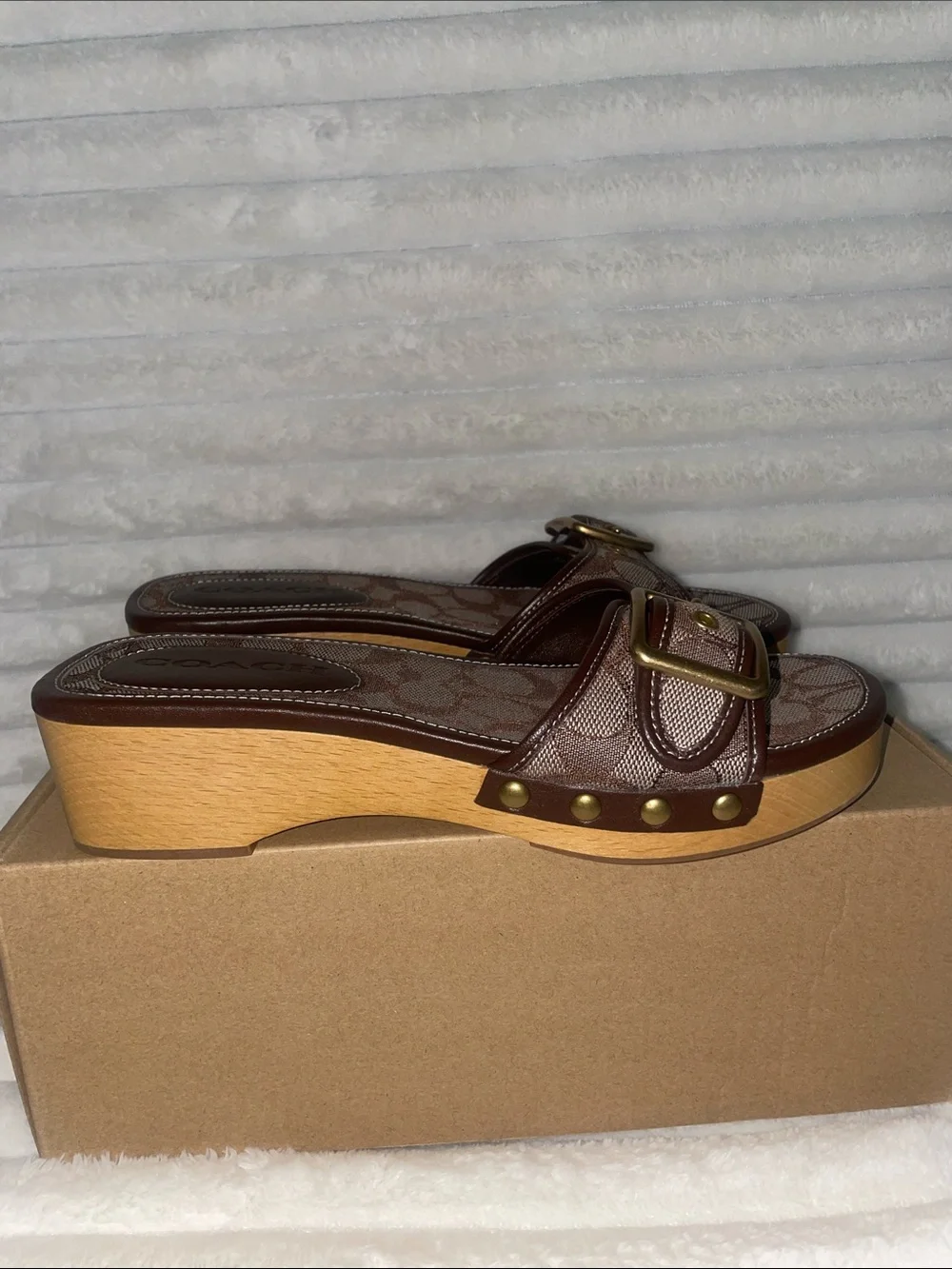 NIB Coach Margot Signature Oak/Maple Jacquard Wooden Platform Sandal Women’s 7